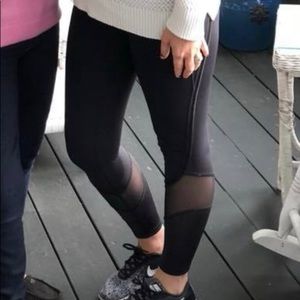 Lululemon size 6 black mesh leggings EUC